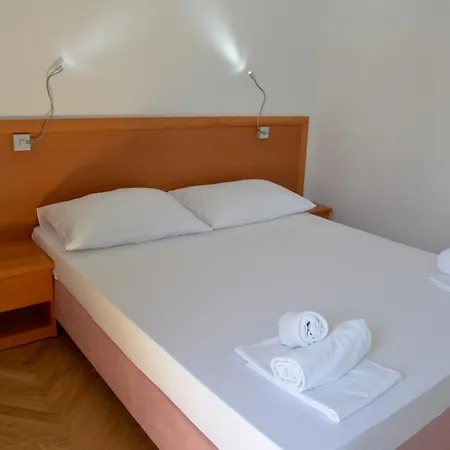 Oaza Aparthotel *