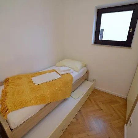 Oaza Aparthotel *