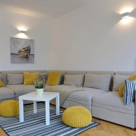 Oaza Aparthotel *