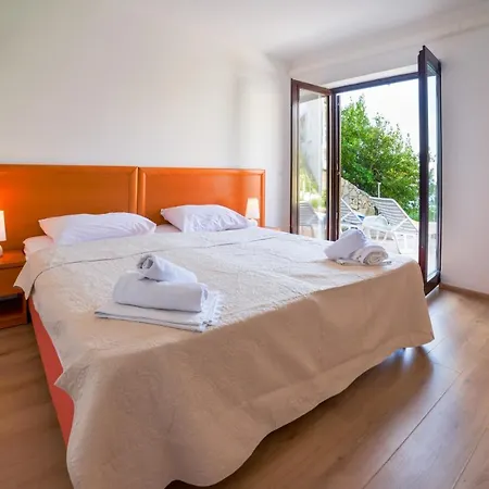 Oaza Aparthotel Primosten
